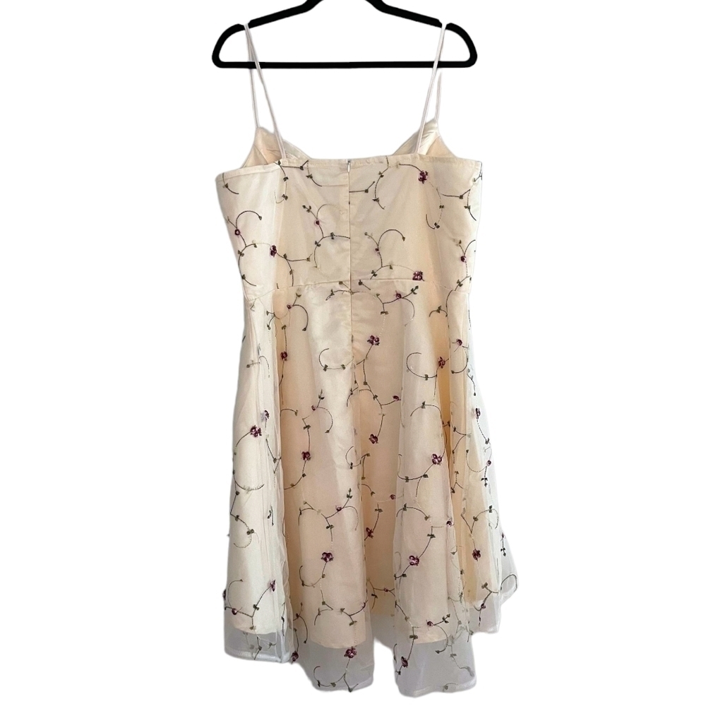 Vanilla Tulle Dress w/ Embroidered Florals - Picture 2 of 3